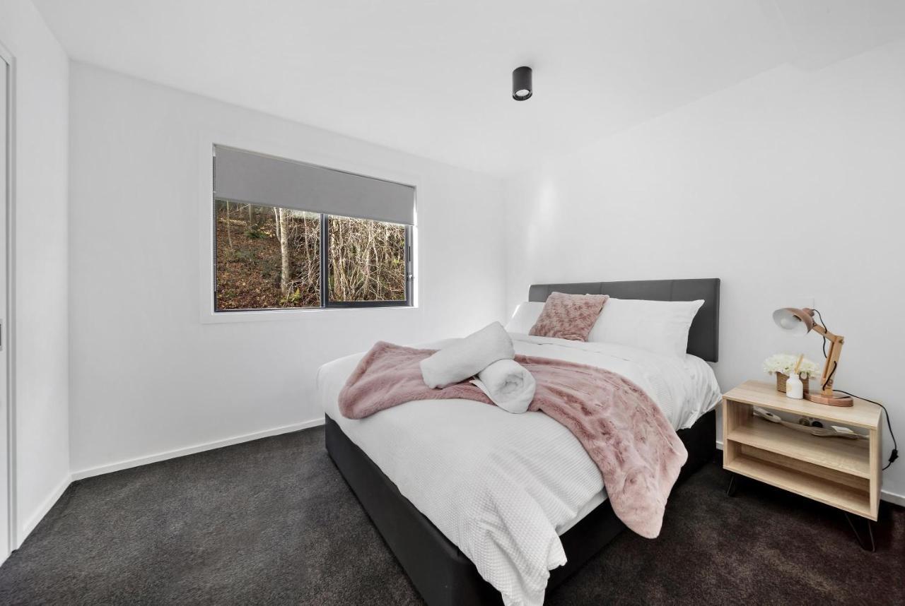 2 Bed 2 Bathroom Brand New Paradise 8 Mins To Cbd Куийнстаун Екстериор снимка