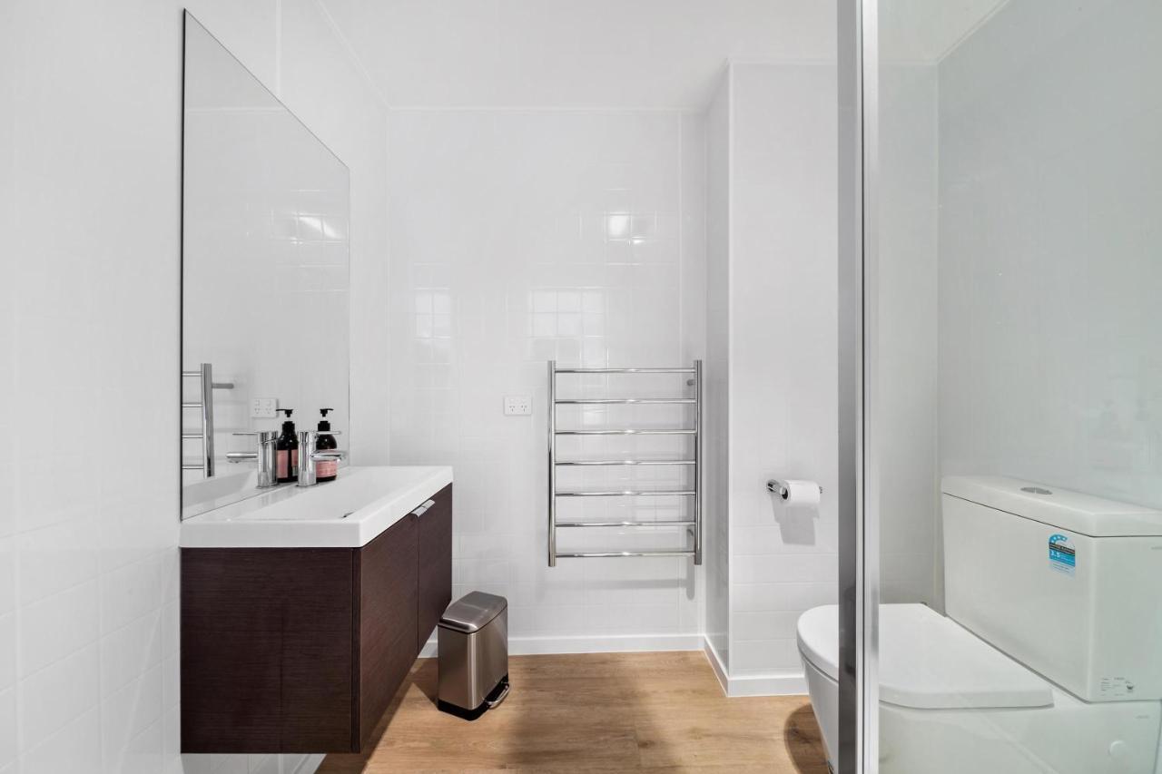 2 Bed 2 Bathroom Brand New Paradise 8 Mins To Cbd Куийнстаун Екстериор снимка